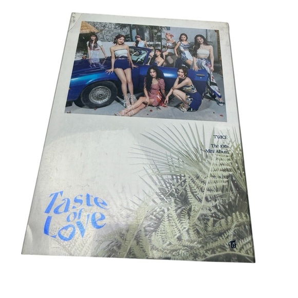 2 Taste of Love K-pop CD’s And Books/ Case NO CARDS by Twice (CD, 2021) NO CARDS - Picture 2 of 12